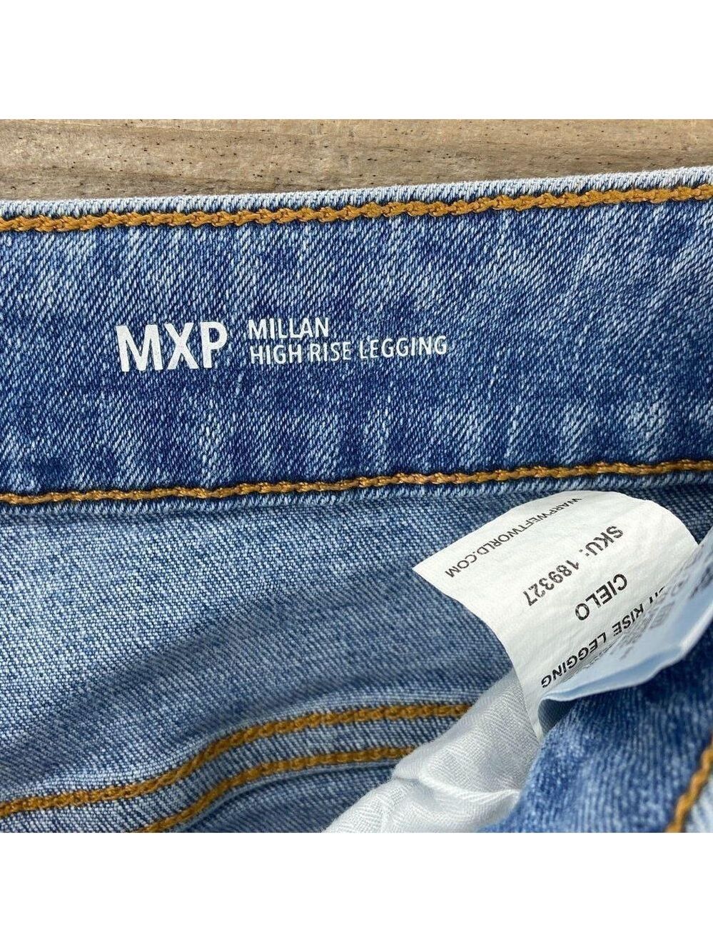 Warp & Weft - Picture 10 of 10